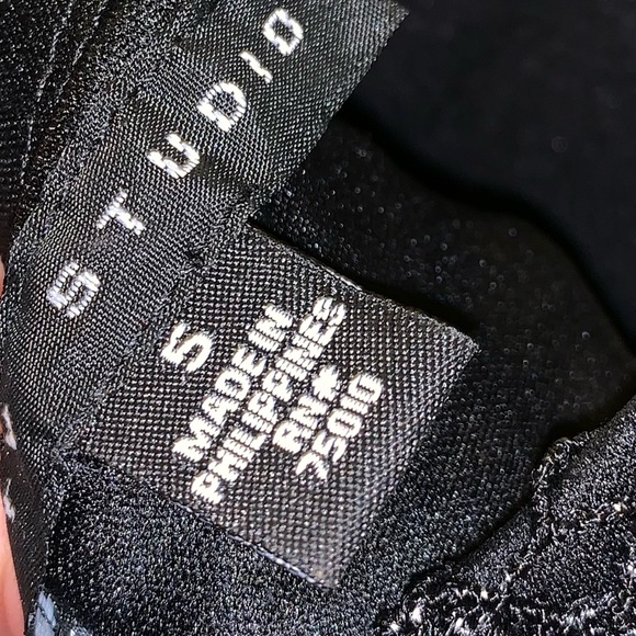 Dress - Picture 7 of 7